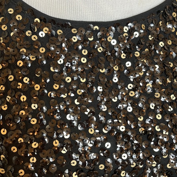 Darling sequin top. - Picture 5 of 13